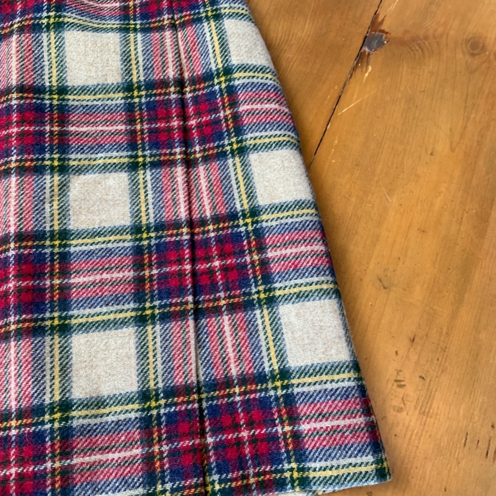 Boden Wool Plaid Skirt - Size 8 - Picture 3 of 10